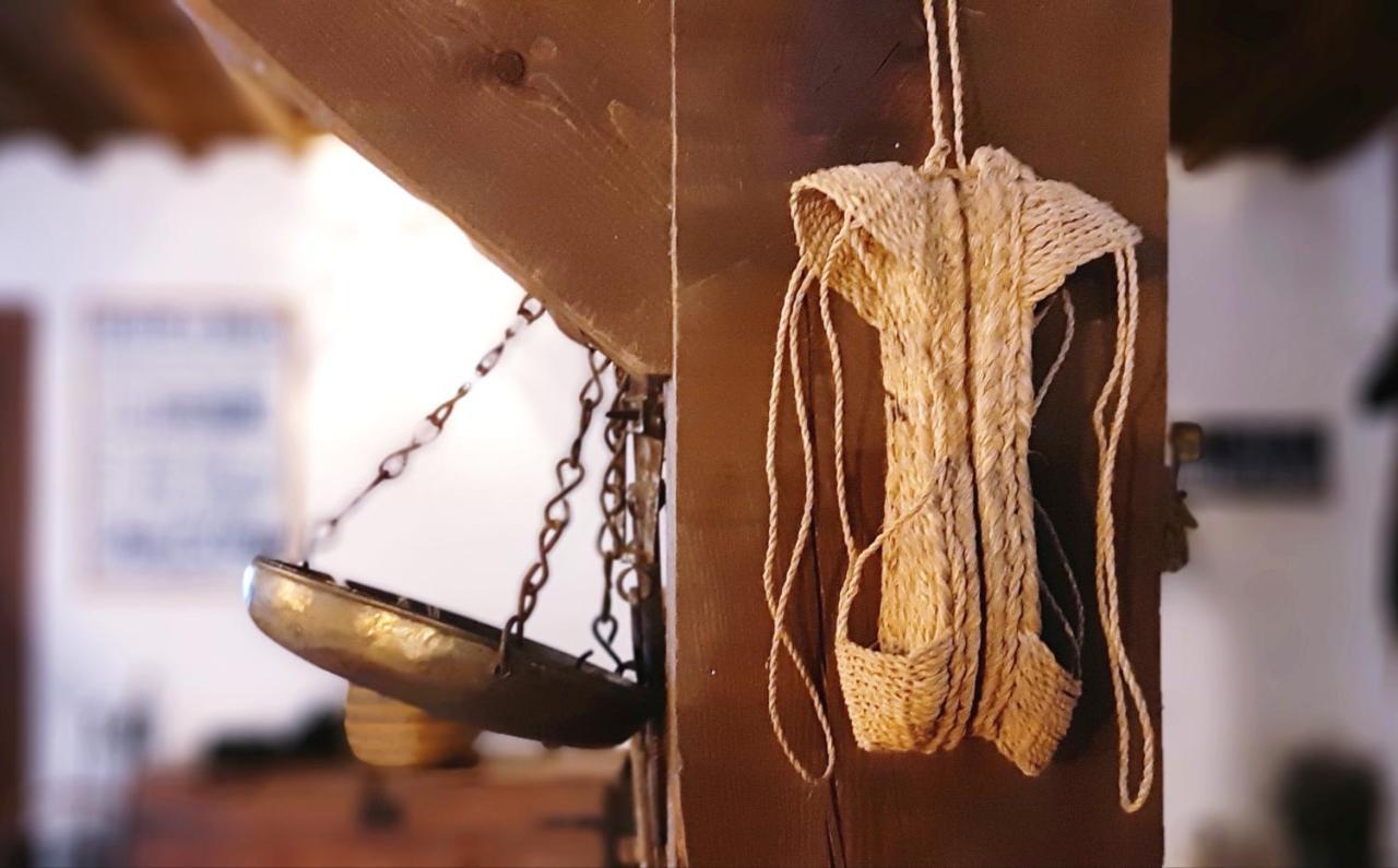 Aragosa Casa Corazon De Piedra En El Rio Dulce 게스트하우스 외부 사진