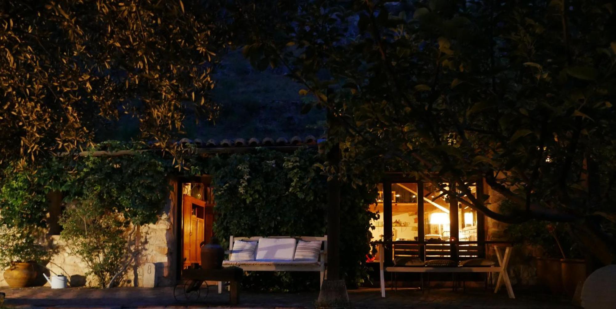 Aragosa Casa Corazon De Piedra En El Rio Dulce 게스트하우스 외부 사진